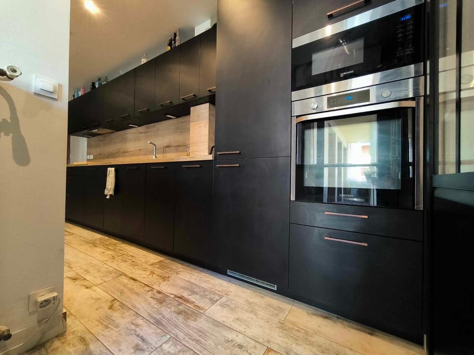 Appartement spacieux, parking, climatisation, rétroprojecteur Apartment in Avignon