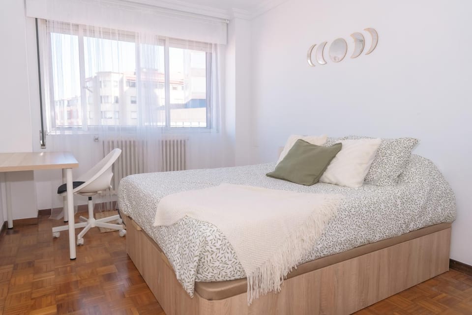 Piso familiar plaza américa Apartment in Madrid