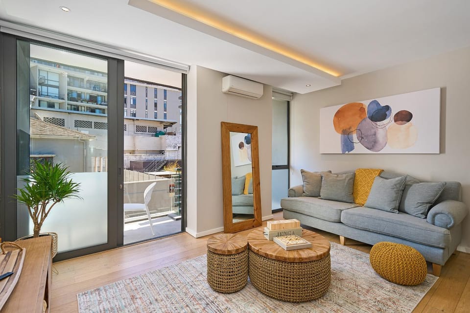 Living room, Seating area, air conditioner