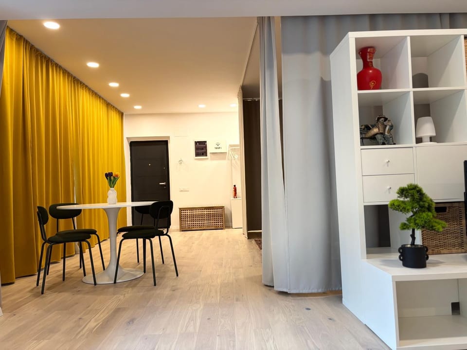 Studio DeVis Apartment in Bucharest