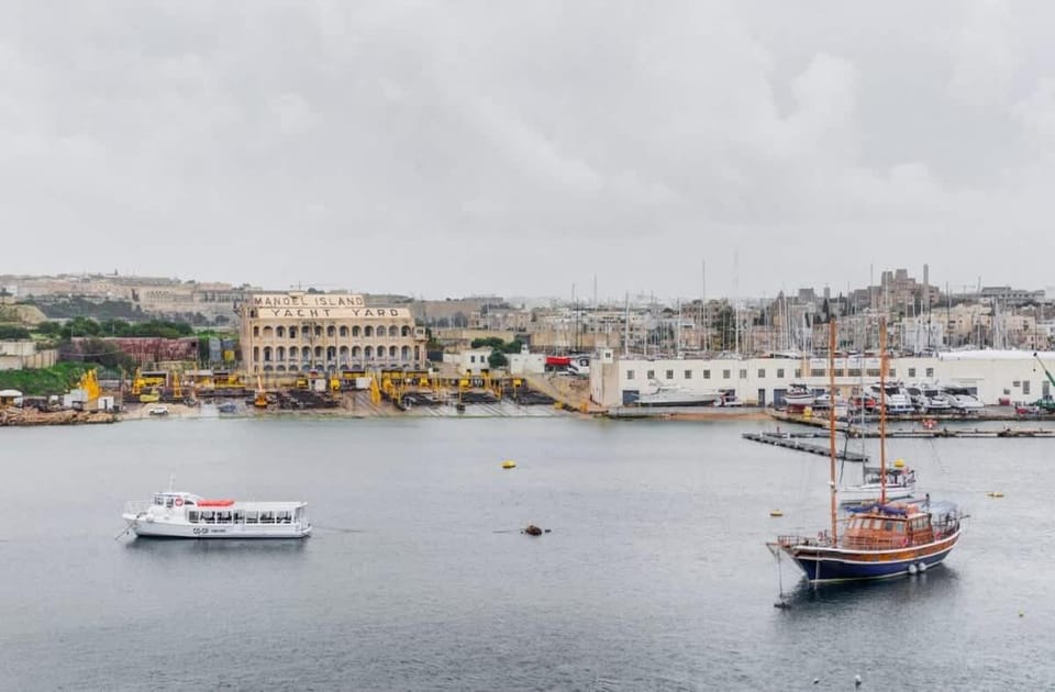 Sliema 3BDR Flat with Seaview and Jacuzzi by PMI Malta Apartment in Sliema