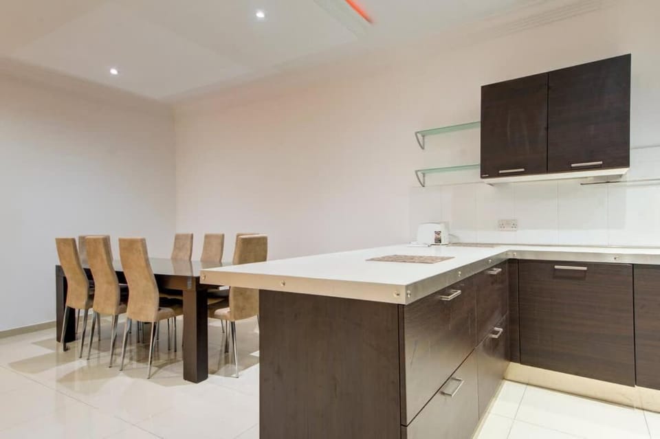 Sliema 3BDR Flat with Seaview and Jacuzzi by PMI Malta Apartment in Sliema