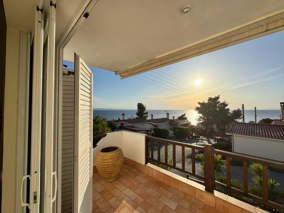 Day, Natural landscape, View (from property/room), Balcony/Terrace, Sea view