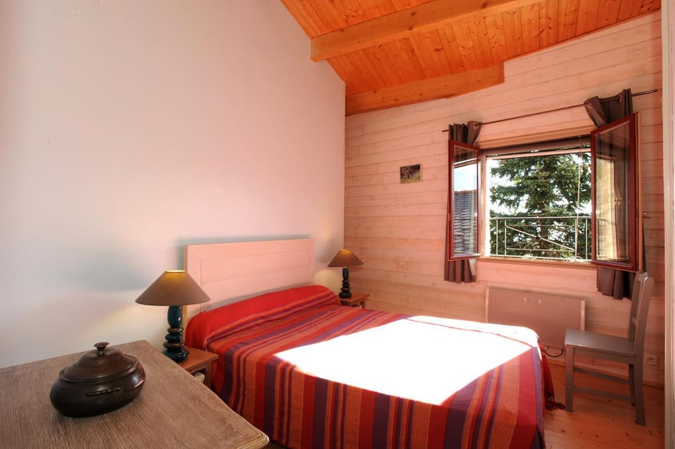 GITE MADRES- CORONAT BALCON du CANIGOU House in Catalonia