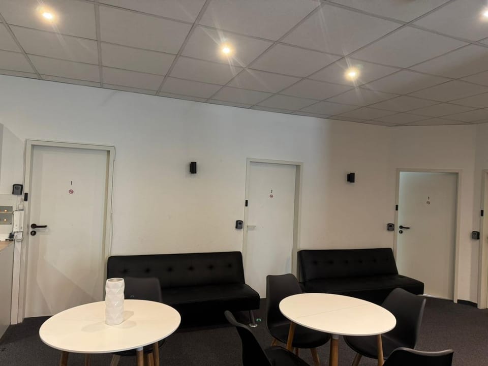 Communal lounge/ TV room, Kitchen or kitchenette