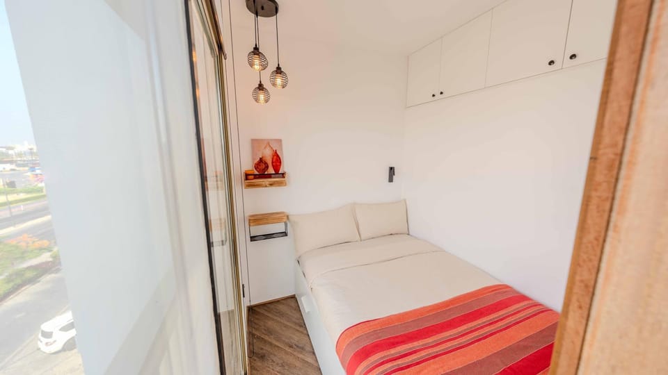 Peaceful Lagoon Escape, The Lagoons Apartment in Ras al Khaimah