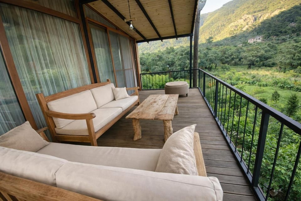 Patio, Spring, Day, Natural landscape, View (from property/room), Balcony/Terrace, Seating area, Mountain view