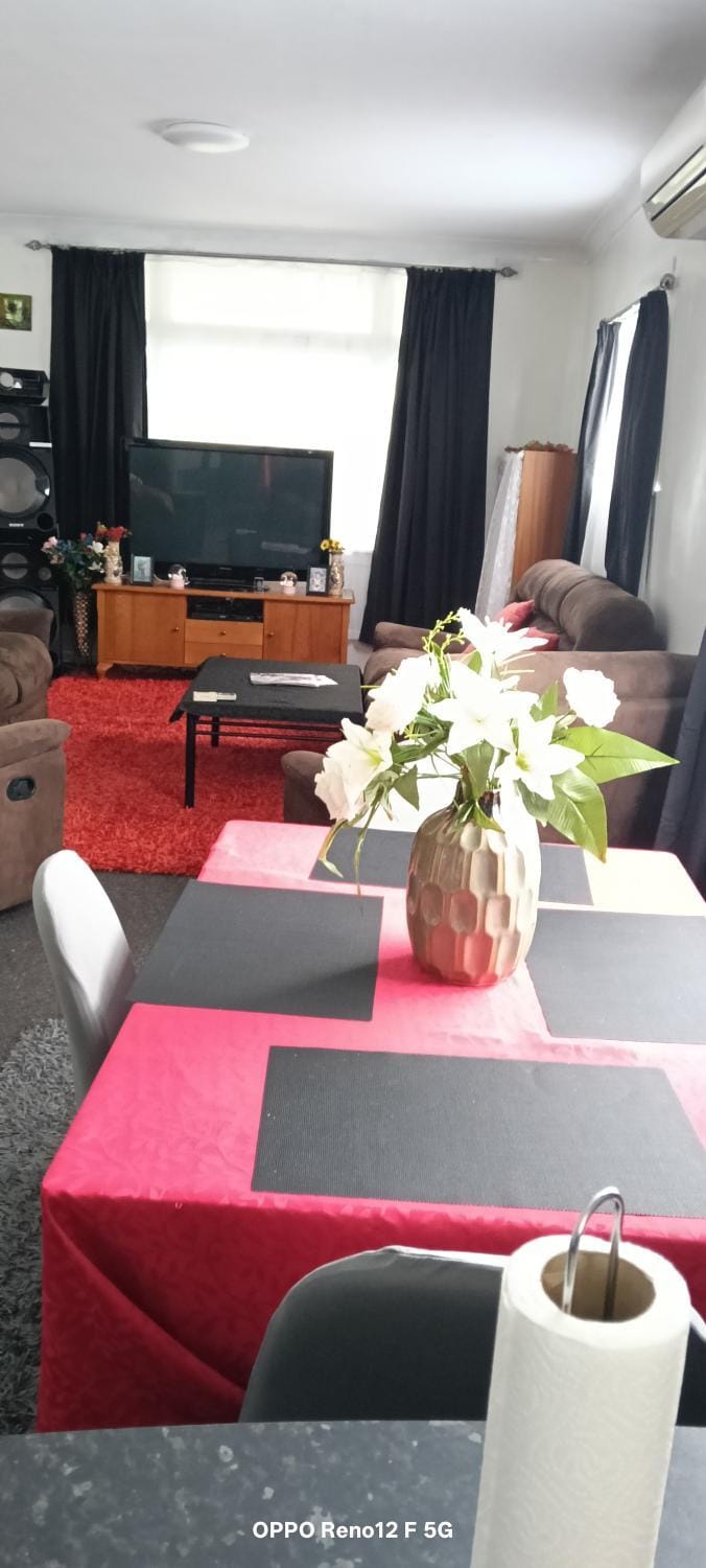 Communal lounge/ TV room, Living room, Dining area