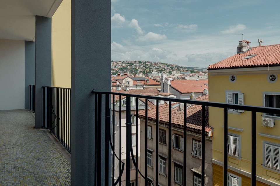 Day, View (from property/room), Balcony/Terrace, City view