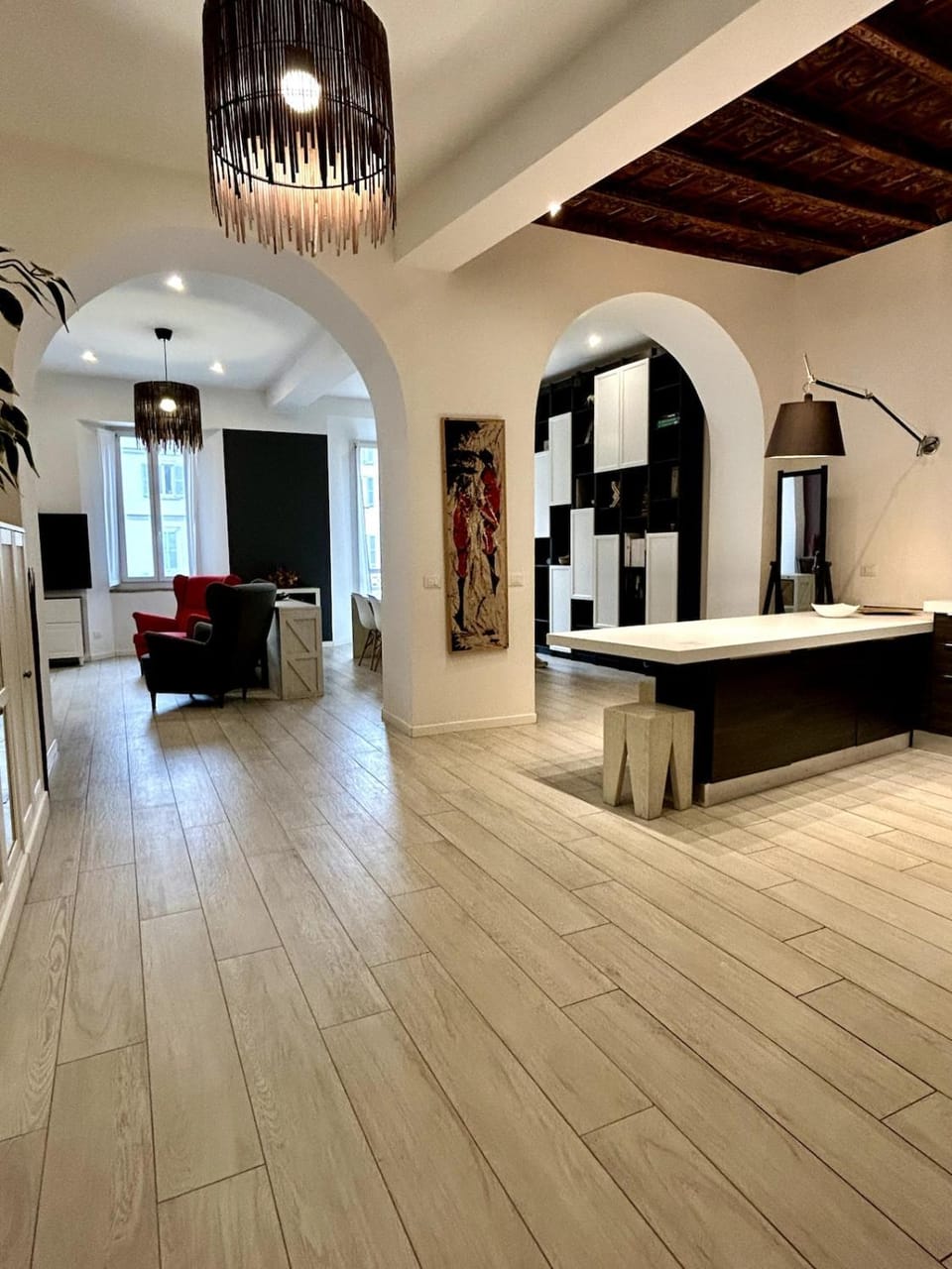Kitchen or kitchenette, Living room, Seating area, Dining area