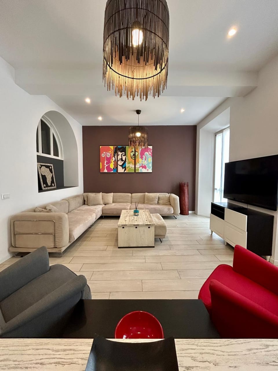 Communal lounge/ TV room, TV and multimedia, Living room, Seating area, Evening entertainment