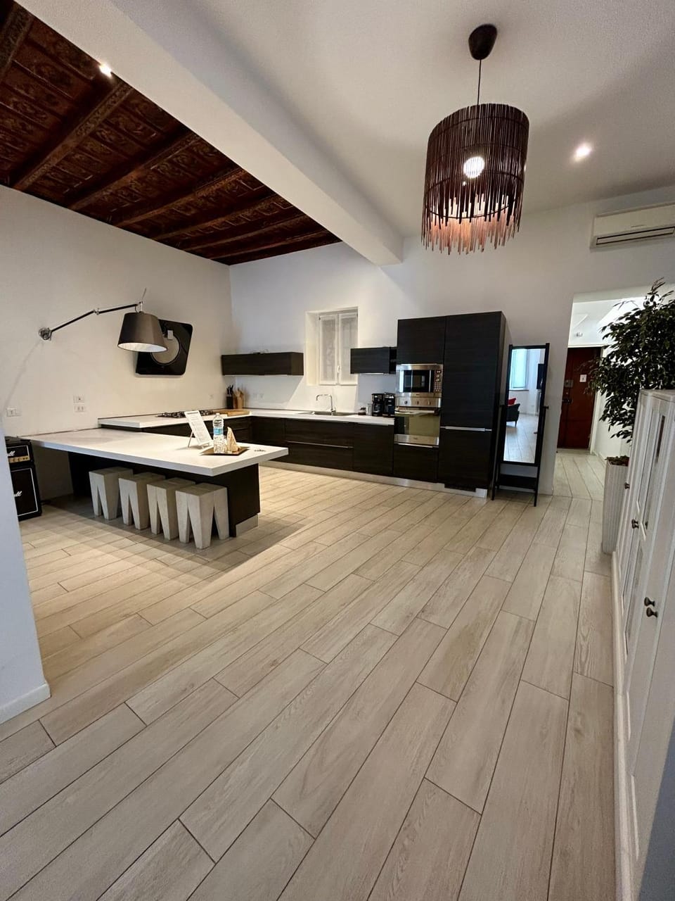 Kitchen or kitchenette, pet friendly, stove