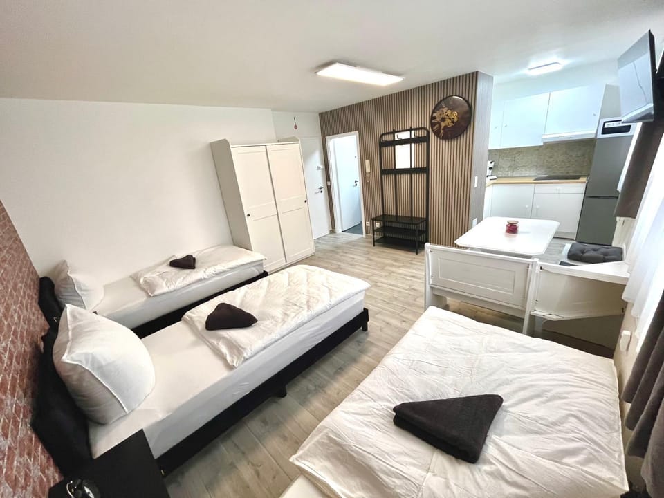 Photo of the whole room, Seating area, Bedroom