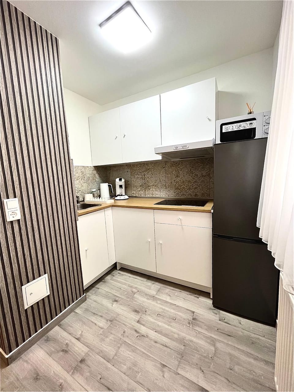 Kitchen or kitchenette, stove
