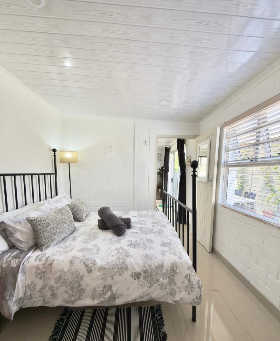 Cozy Garden Cottage - Guest House Apartment in Cape Town