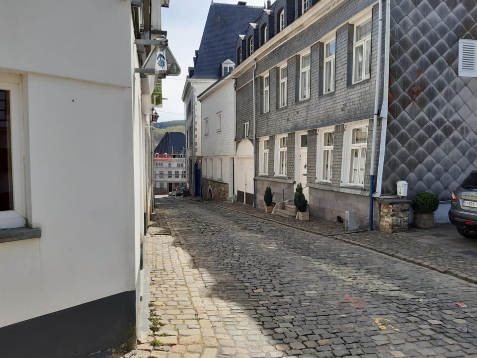 Property building, Neighbourhood, Street view
