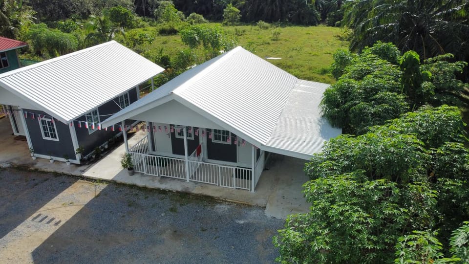Property building, Day