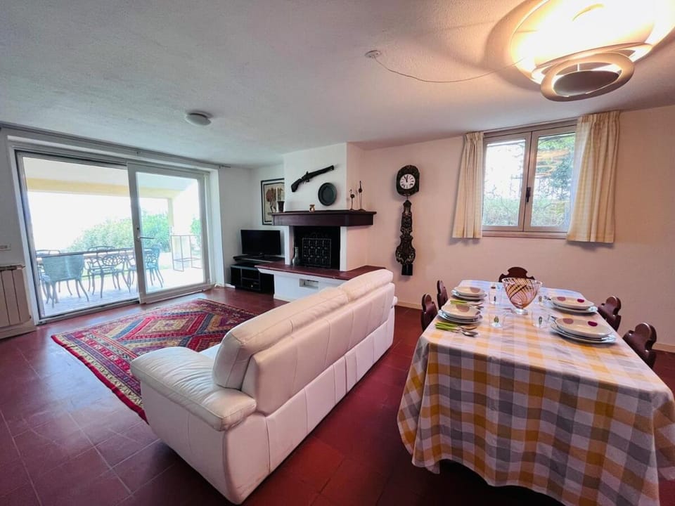 Arno 17 Peschiera del Garda Apartment in Province of Brescia