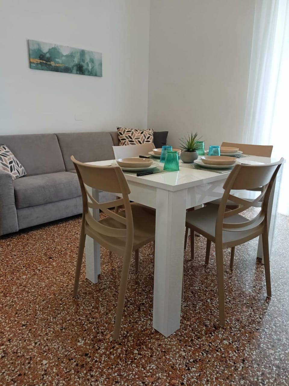 Living room, Seating area, Dining area