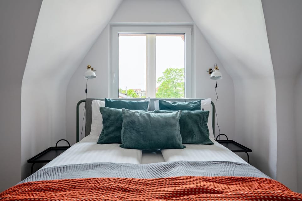 Bed, Photo of the whole room, Bedroom