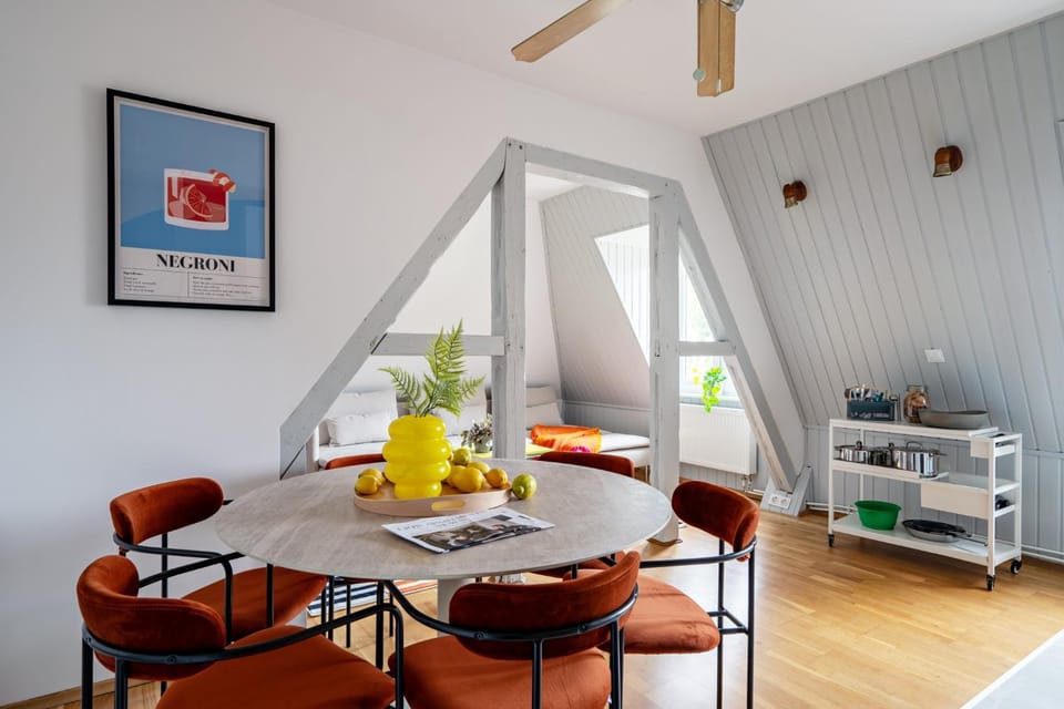 Living room, Photo of the whole room, Seating area, Dining area