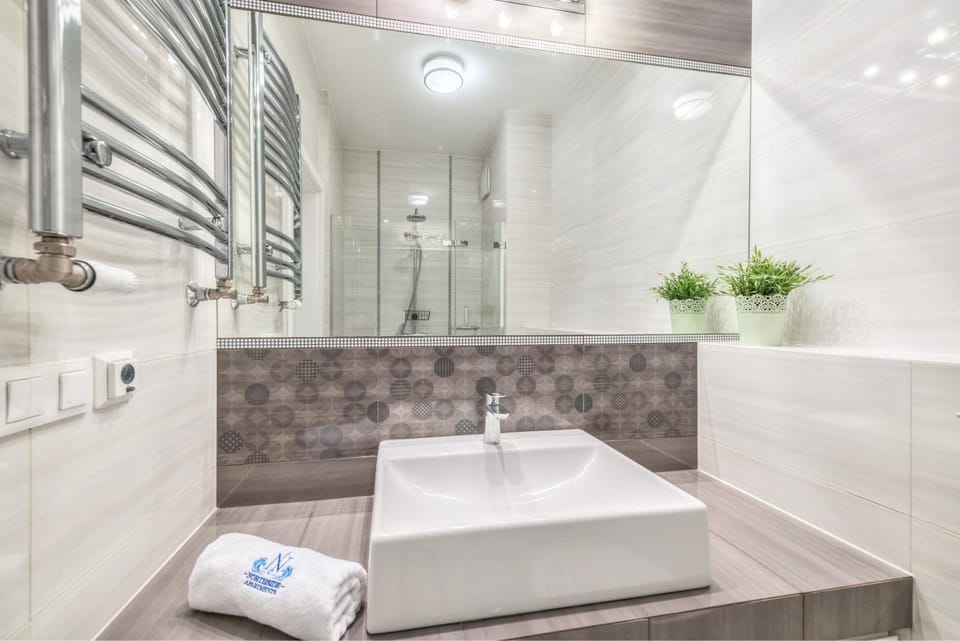 Shower, Bathroom, towels