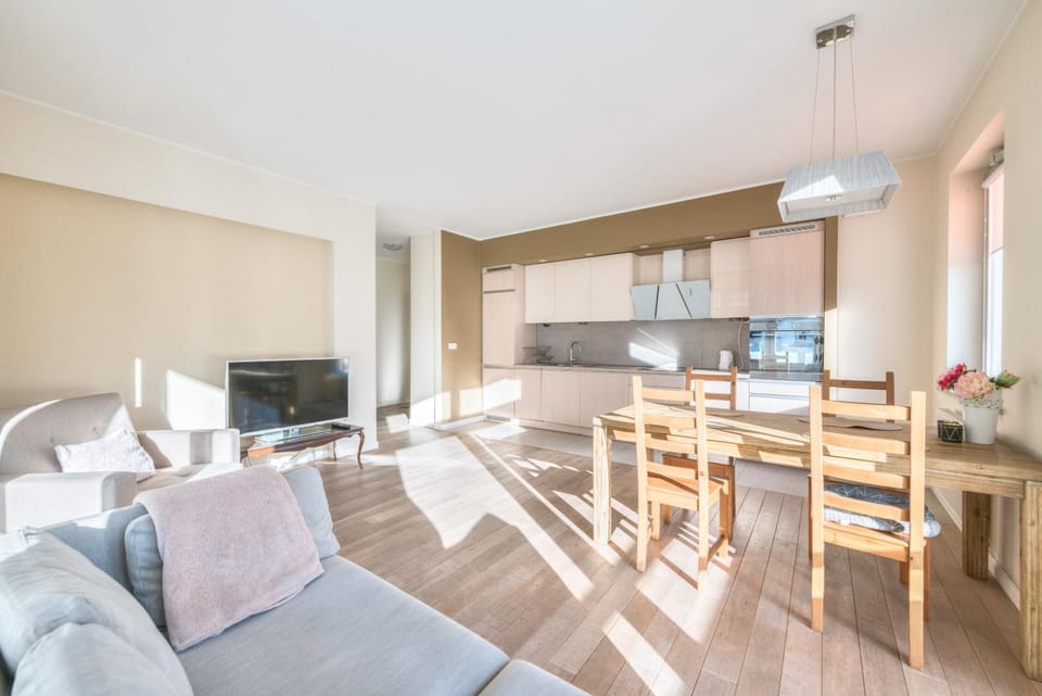 Kitchen or kitchenette, Living room, Seating area