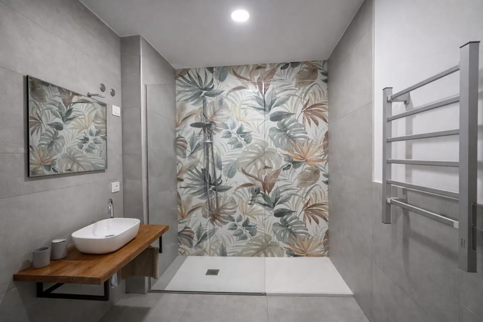 Shower, Bathroom, towels