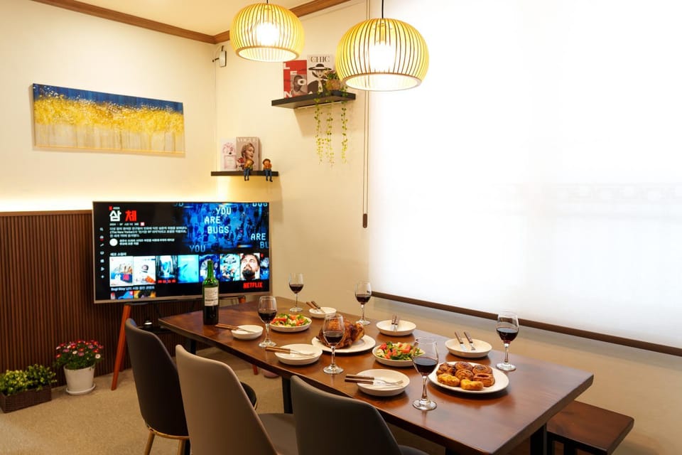 TV and multimedia, Dining area