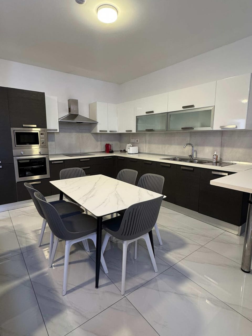 Bright 3BR Penthouse with Amazing Views - by HostMT Apartment in Saint Paul's Bay