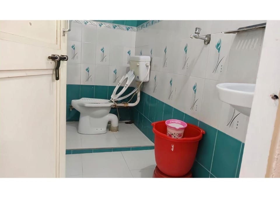Toilet, Bathroom