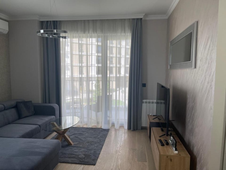 Communal lounge/ TV room, TV and multimedia, Living room, Seating area