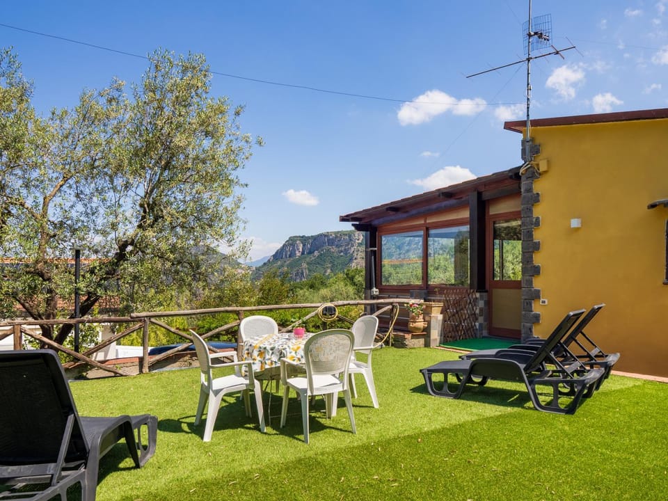 Property building, Patio, Spring, Garden, Mountain view, sunbed