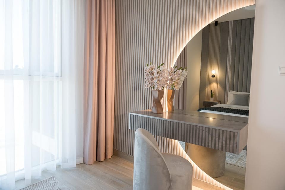 Premium 1BDR Apartment in Yas Island near Ferrari World, Sea World, F1 Apartment in Abu Dhabi