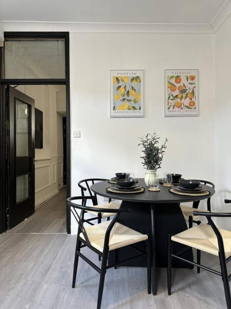 Modern Apartment Near Newport City Centre! Apartment in Newport