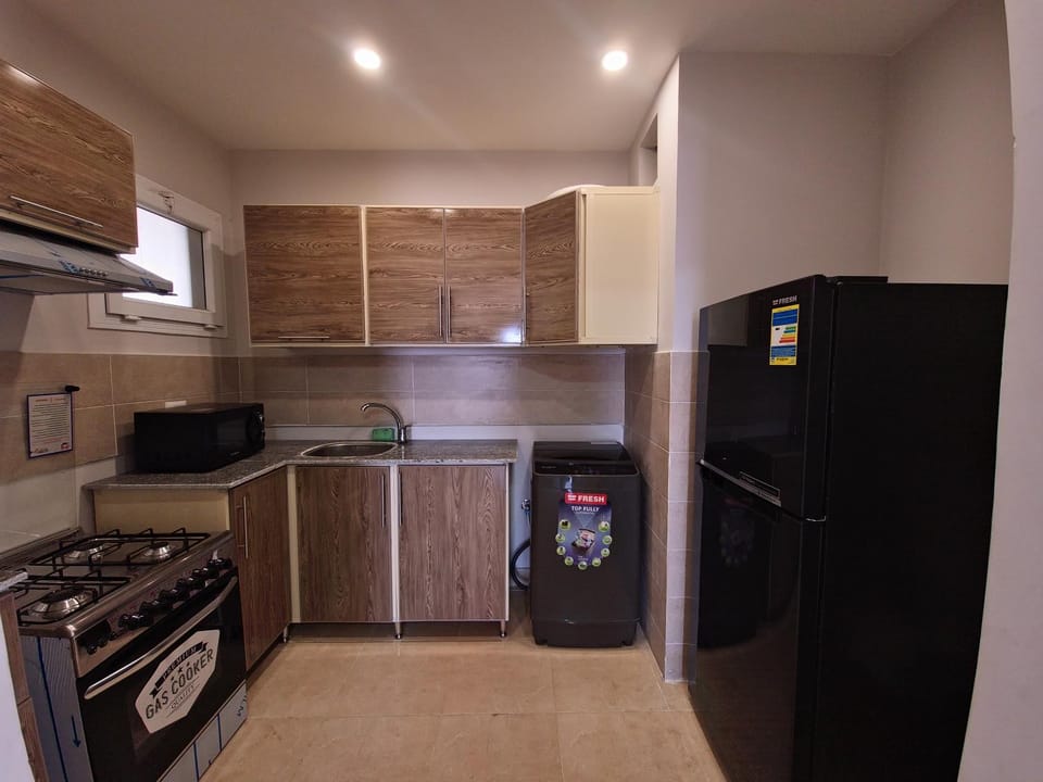 شاليه 3 غرف على البحر دور ثاني لونج ايلاند Apartment in Egypt