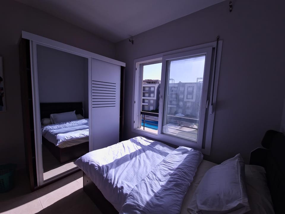 شاليه 3 غرف على البحر دور ثاني لونج ايلاند Apartment in Egypt