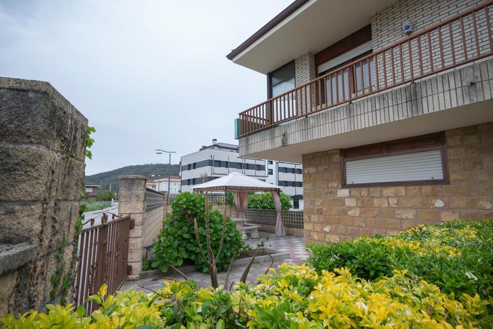 Property building, Day, Garden