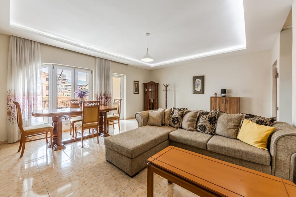 New Bazaar Panorama by PikHost Apartment in Tirana