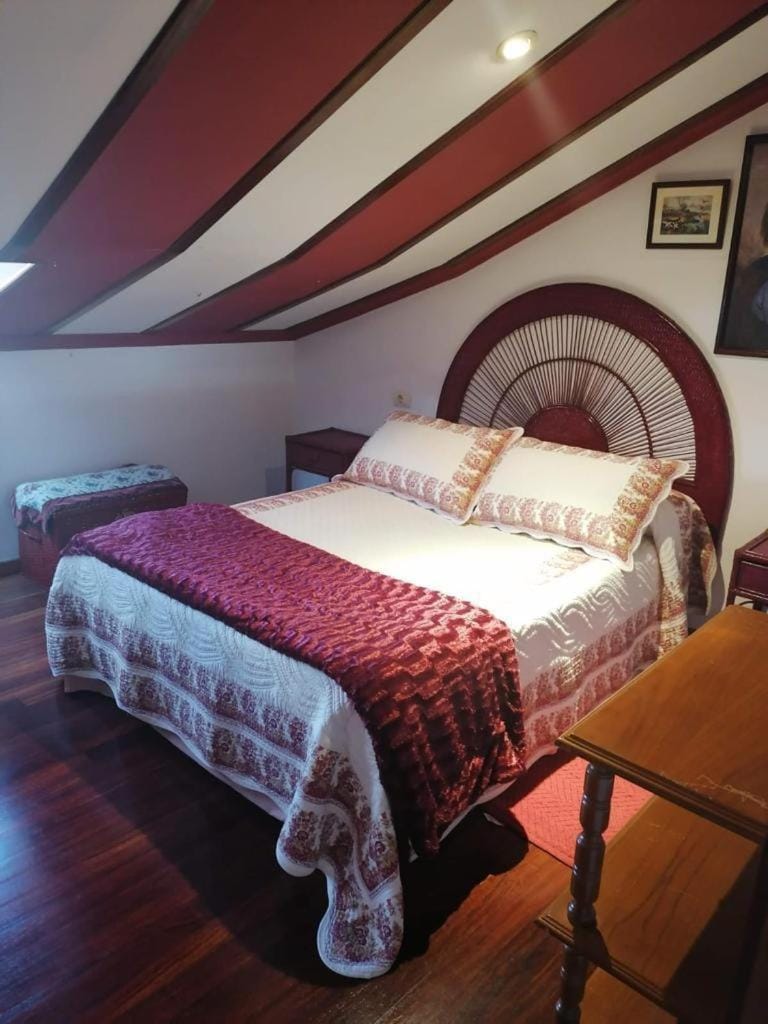 HABITACIONES Casa Paca en Noia Bed and Breakfast in Galicia