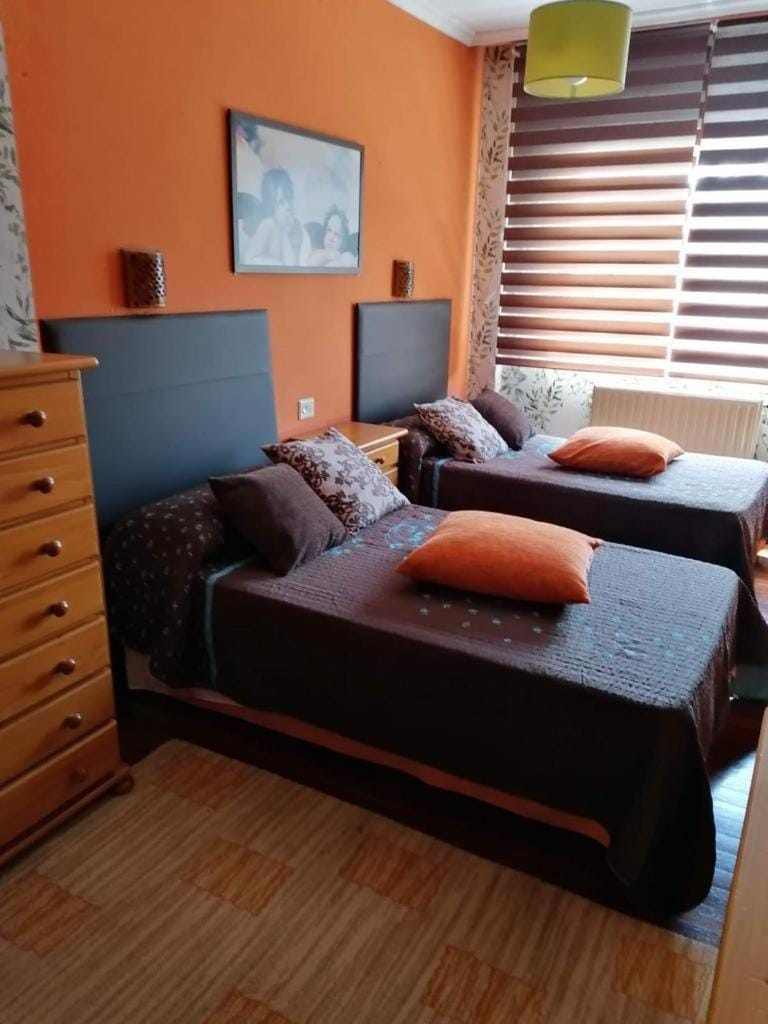 HABITACIONES Casa Paca en Noia Bed and Breakfast in Galicia