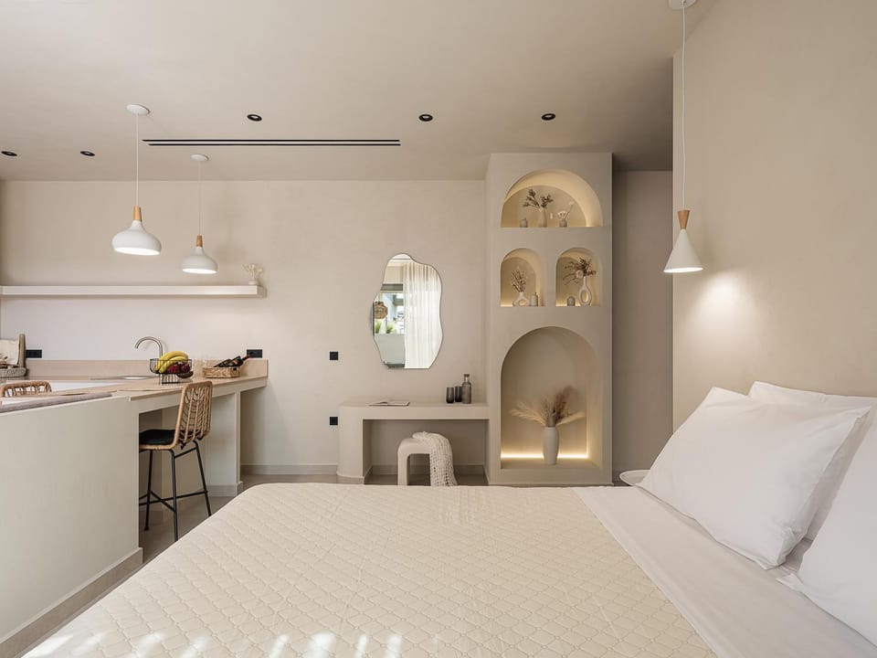 Kitchen or kitchenette, Bedroom