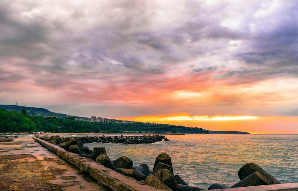 Nearby landmark, Off site, Natural landscape, Beach, Sea view