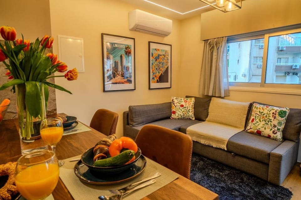 Boutique & Brand New Prime Location Park & Beach Apartment in Limassol City