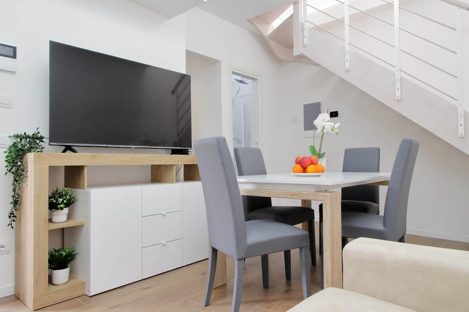 TV and multimedia, Dining area