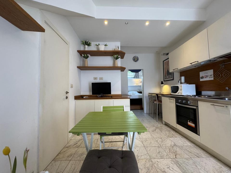 Kitchen or kitchenette, kitchen