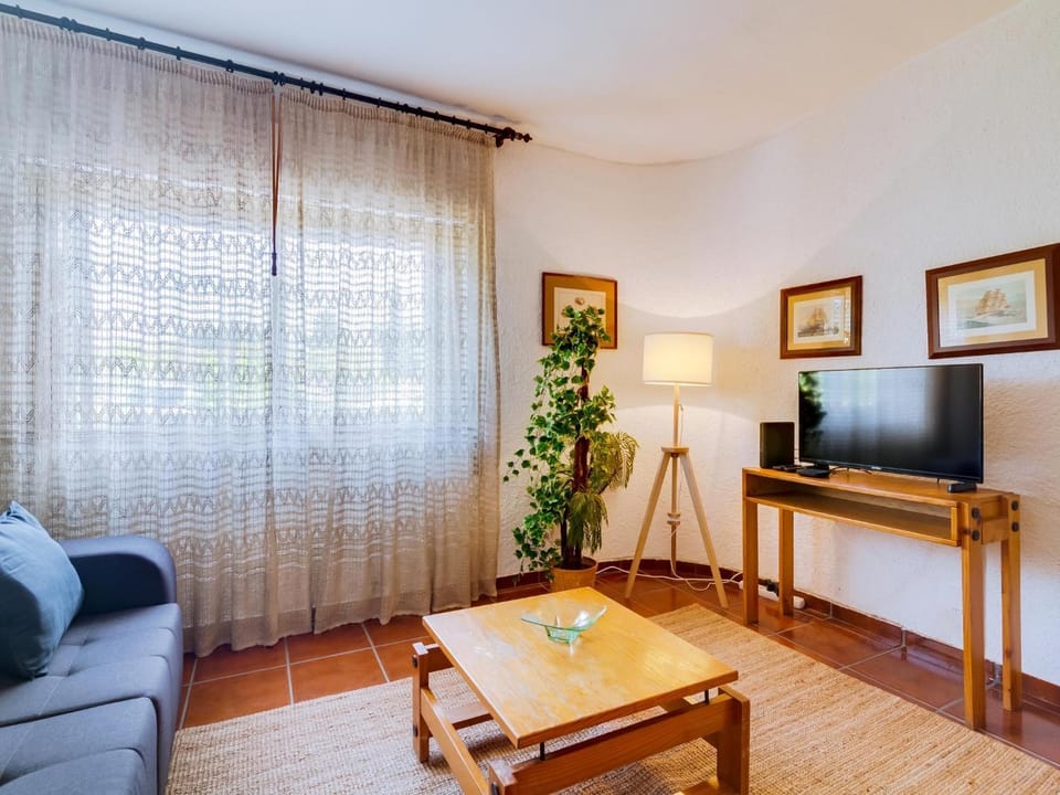 Communal lounge/ TV room, TV and multimedia, Living room, Seating area