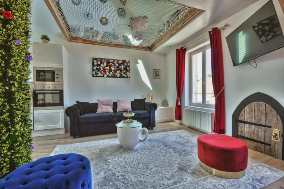 Alice aux pays des merveilles Apartment in Centre-Val de Loire