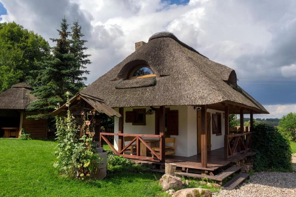Property building, Spring, Day, Natural landscape, Garden, Garden view