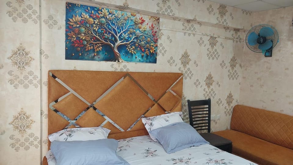 Bed, Decorative detail, Bedroom